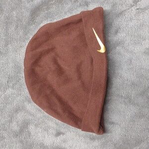 Nike infant 9-12mo logo beanie